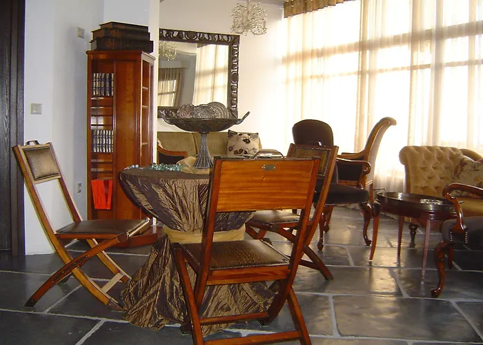 Nastou View 酒店 3*